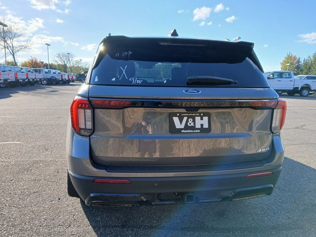 New 2025 Ford Explorer ST-Line w/ Premium Package image 5
