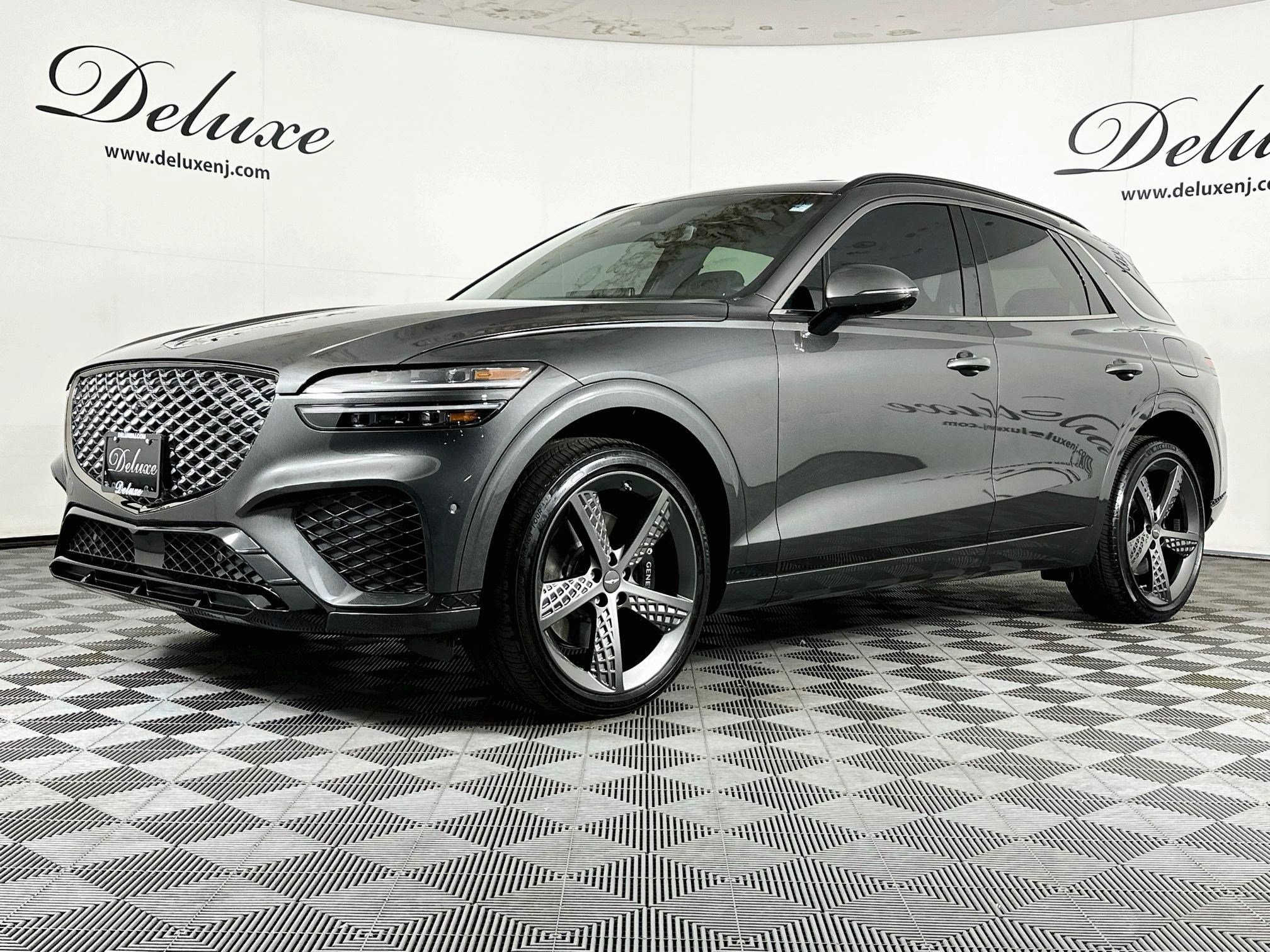 Used 2025 Genesis GV70 3.5T Sport w/ Sport Advanced Package AWD/4WD image 3