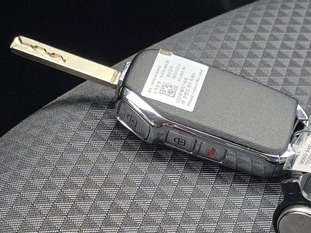 Used 2023 Kia Soul LX image 32