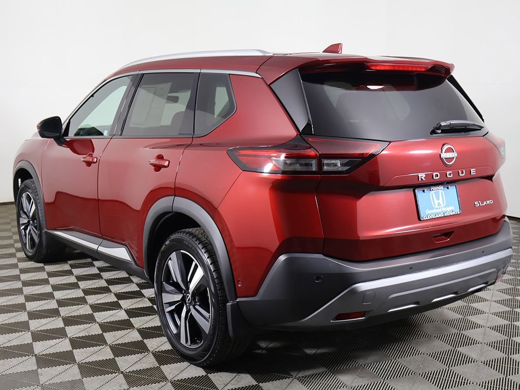 Used 2023 Nissan Rogue SL w/ SL Premium Package image 10