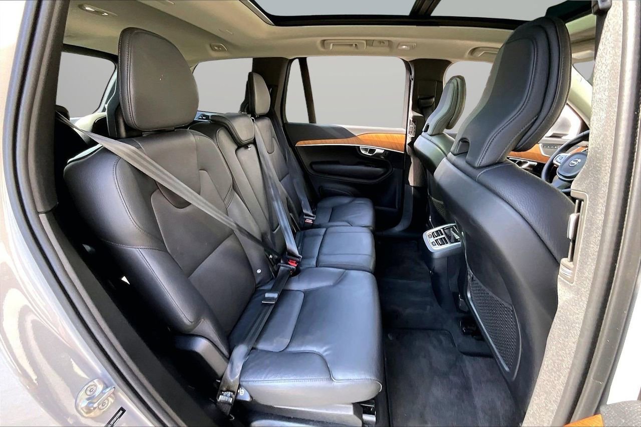 Used 2024 Volvo XC90 B5 Plus image 24