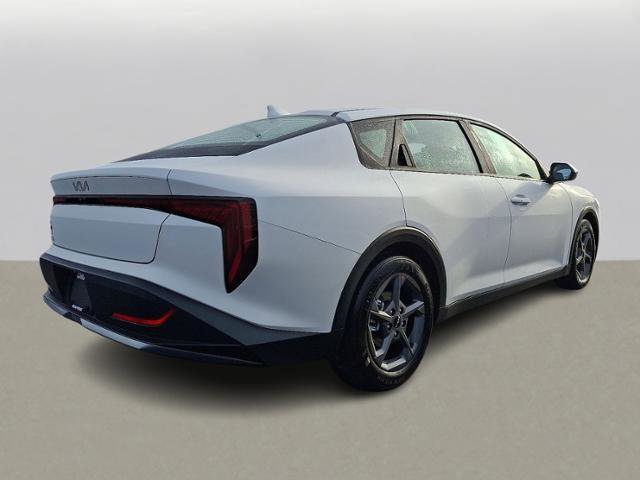 New 2025 Kia K4 LXS image 4