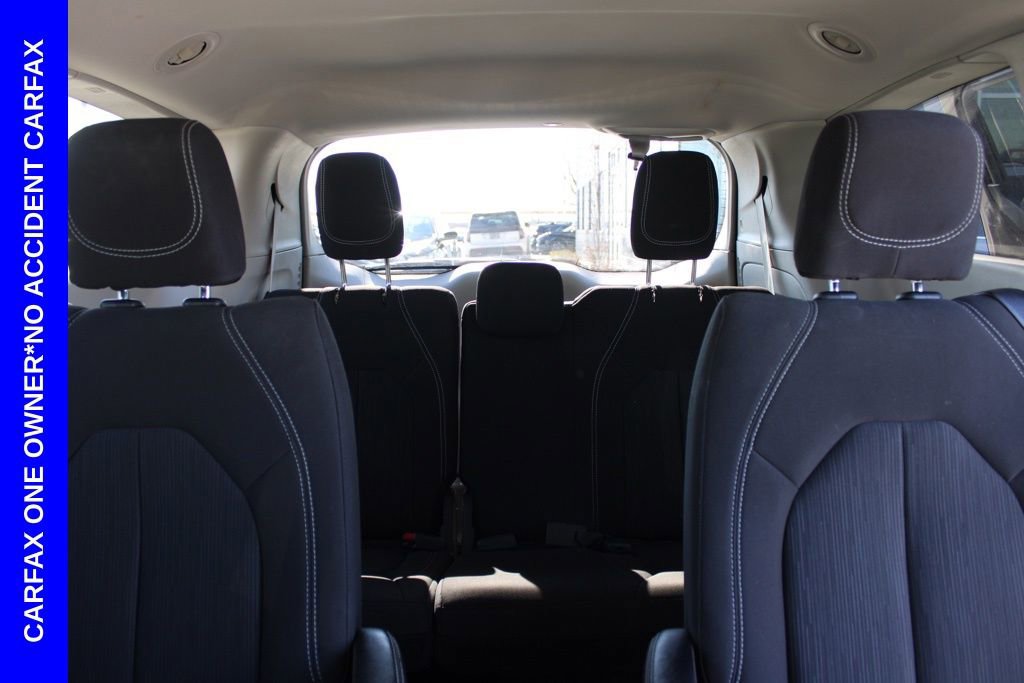 Used 2023 Chrysler Voyager LX image 30