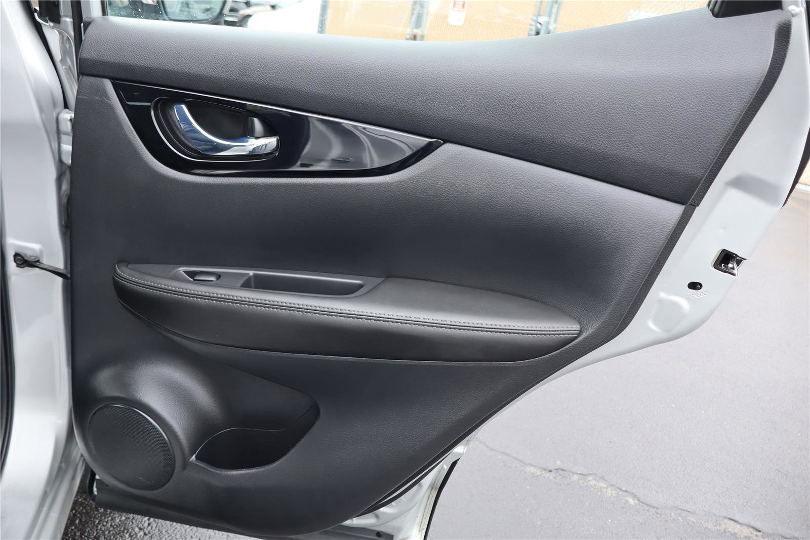 Used 2021 Nissan Rogue Sport SL AWD/4WD image 29