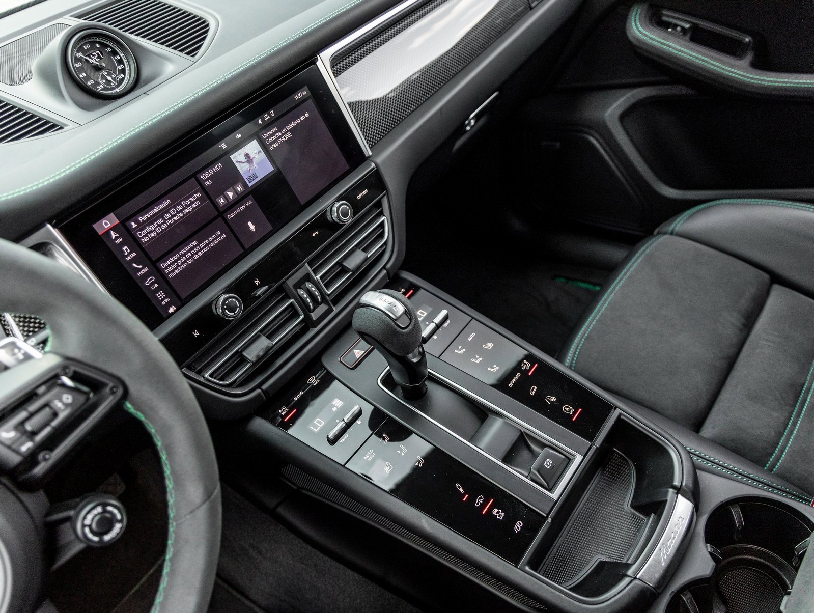 Used 2023 Porsche Macan GTS image 28