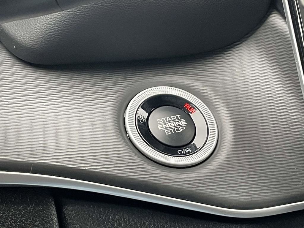 New 2025 Jeep Grand Cherokee Laredo X w/ Luxury Tech Group I image 35