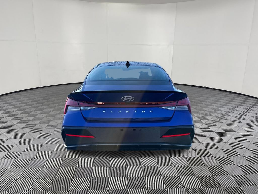 Used 2026 Hyundai Elantra SEL Sport Premium FWD image 9