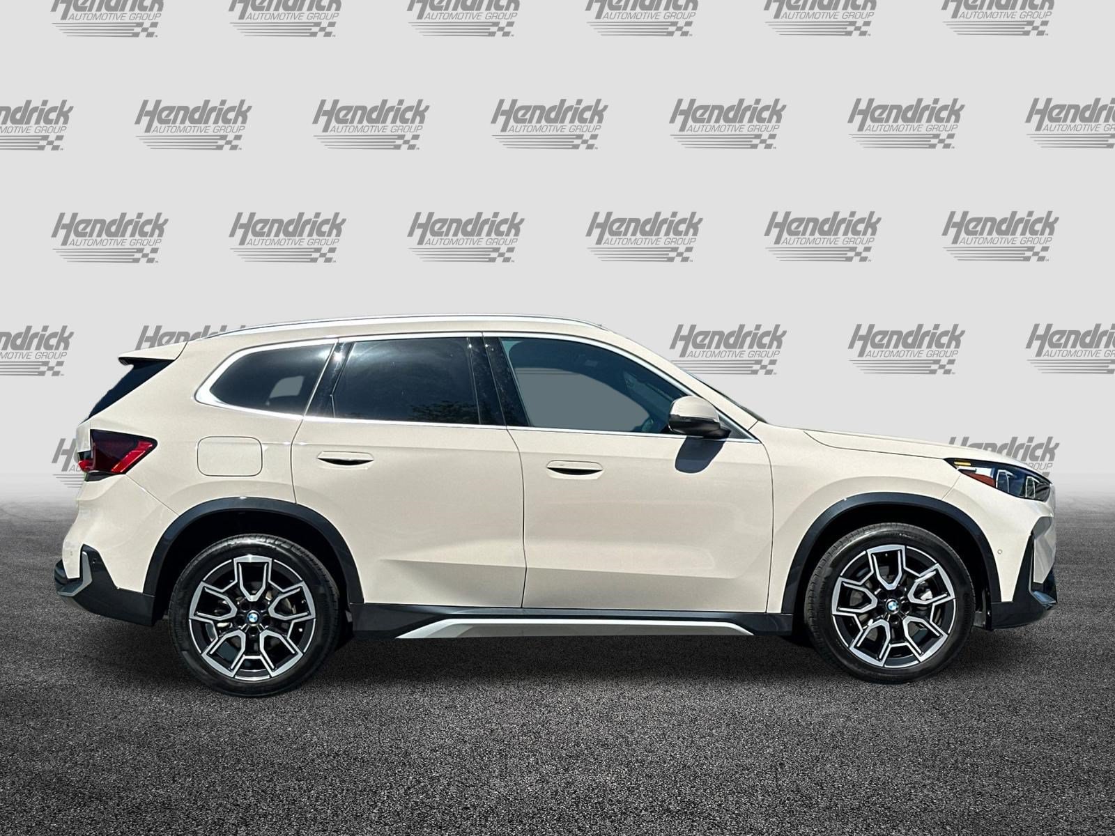 Used 2026 BMW X1 xDrive28i w/ Convenience Package AWD/4WD image 3