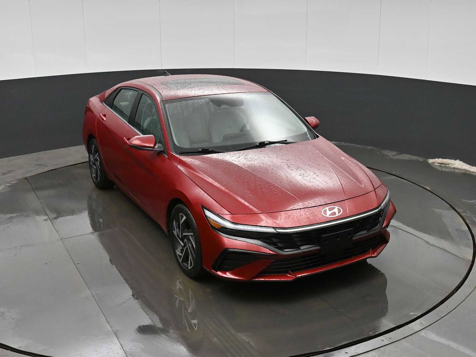 Certified 2025 Hyundai Elantra Limited image 24