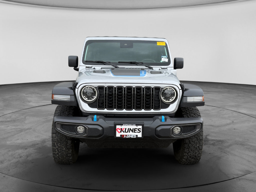 Used 2024 Jeep Wrangler Unlimited Rubicon 4xe AWD/4WD image 3