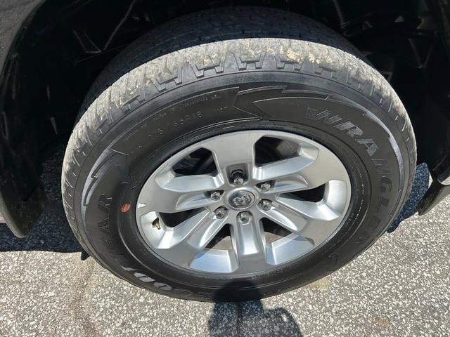 Used 2024 RAM 1500 Laramie image 33