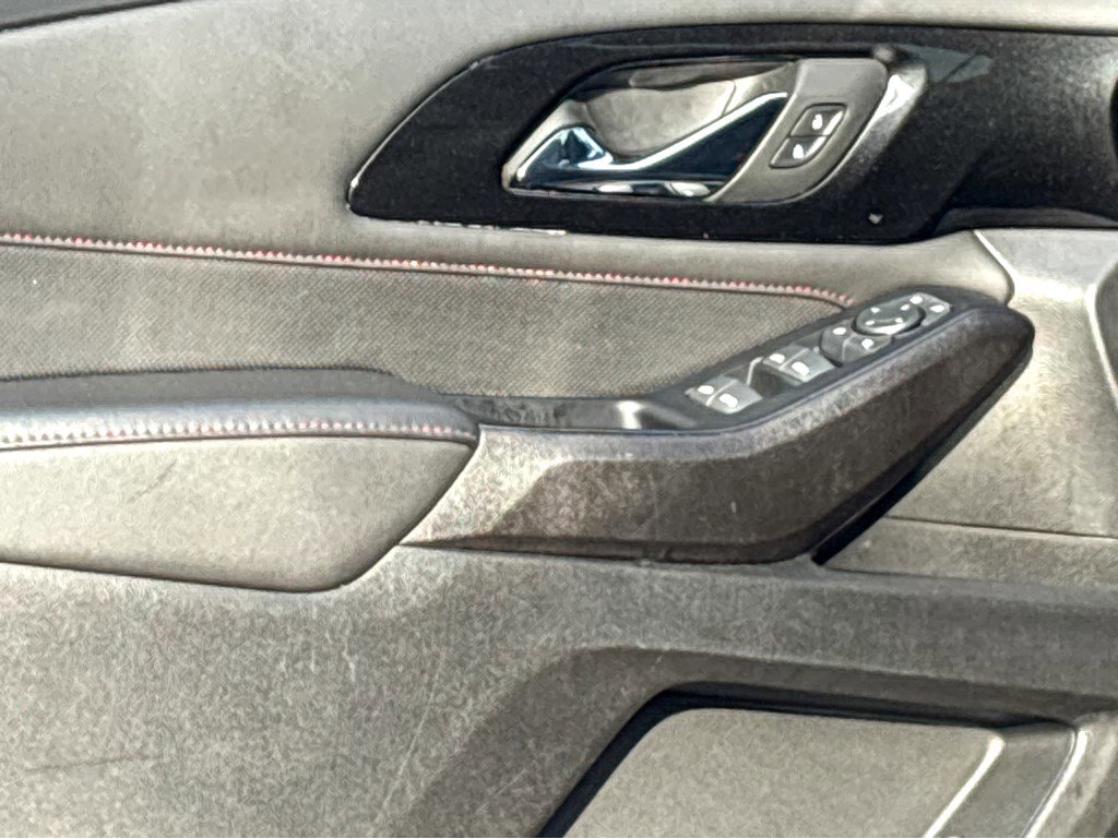 Used 2023 Chevrolet Traverse RS image 24