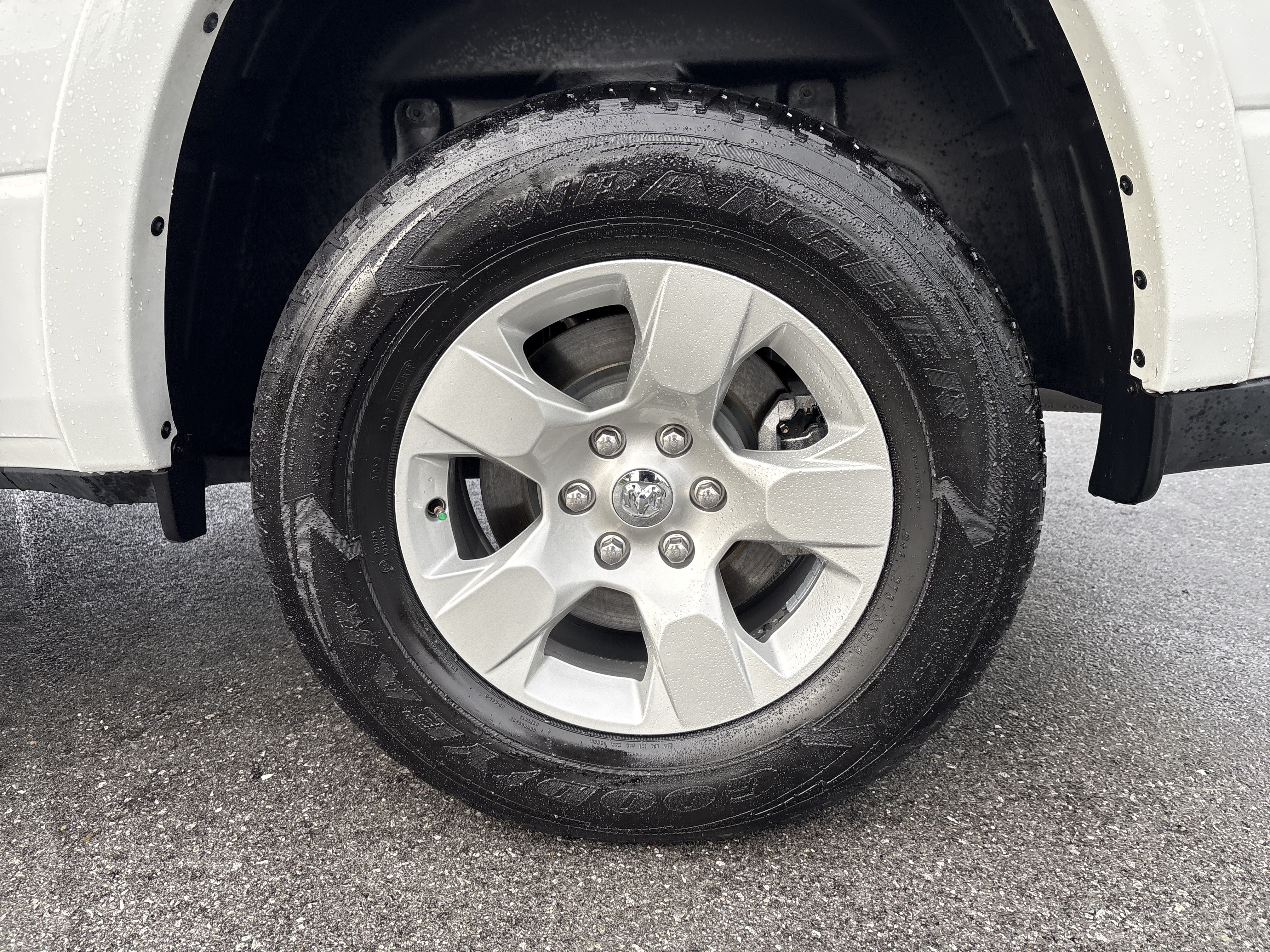 Used 2025 RAM 1500 Big Horn AWD/4WD image 13