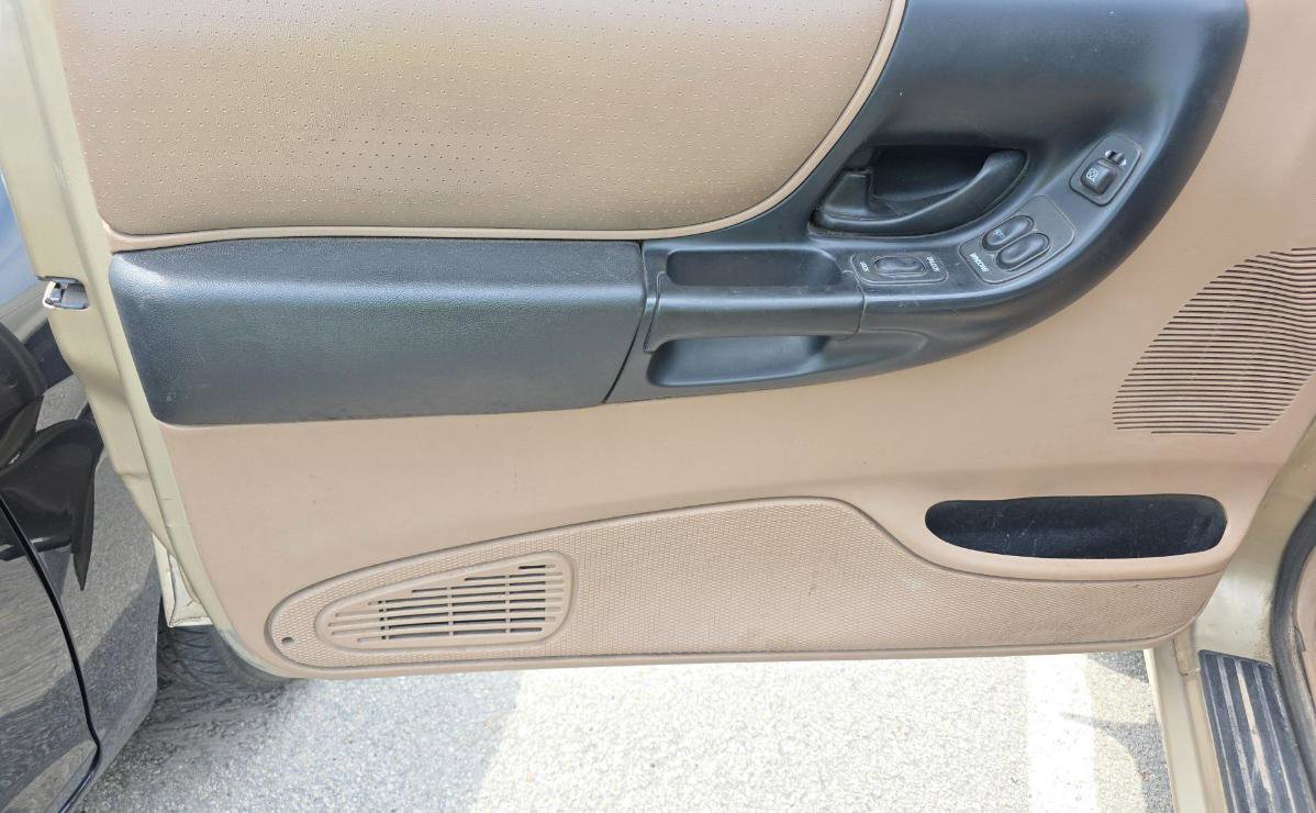 Used 2002 Ford Ranger XL RWD image 9