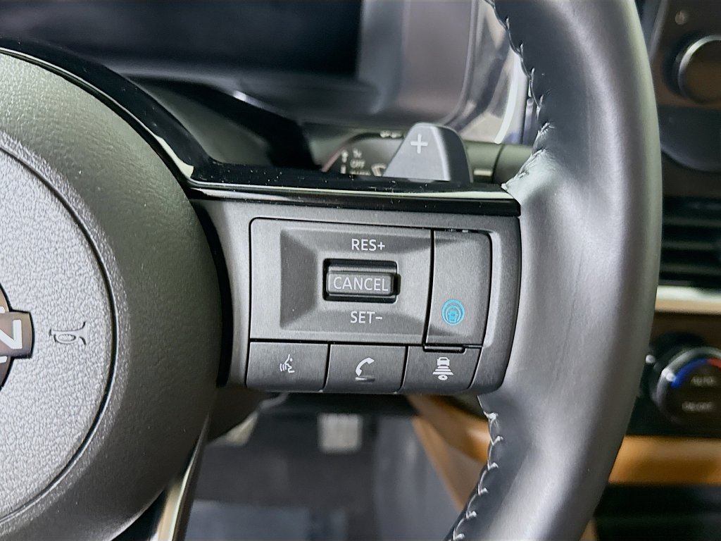 Certified 2025 Nissan Pathfinder Platinum AWD/4WD image 25