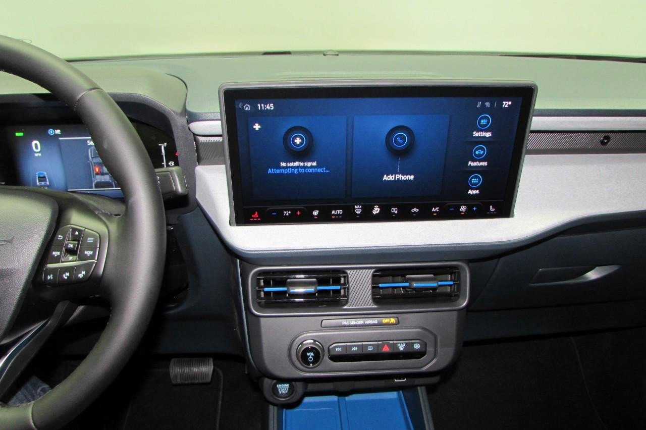 New 2025 Ford Maverick XLT w/ XLT Luxury Package image 23