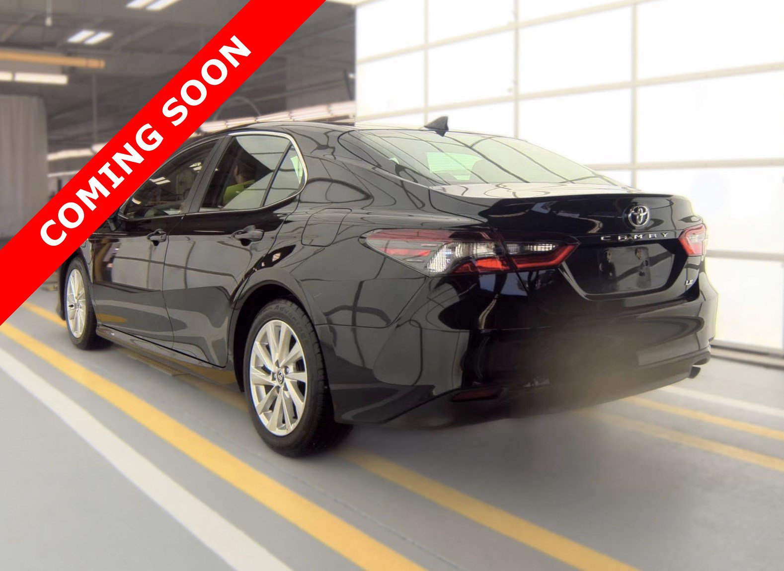 Used 2023 Toyota Camry LE FWD image 4