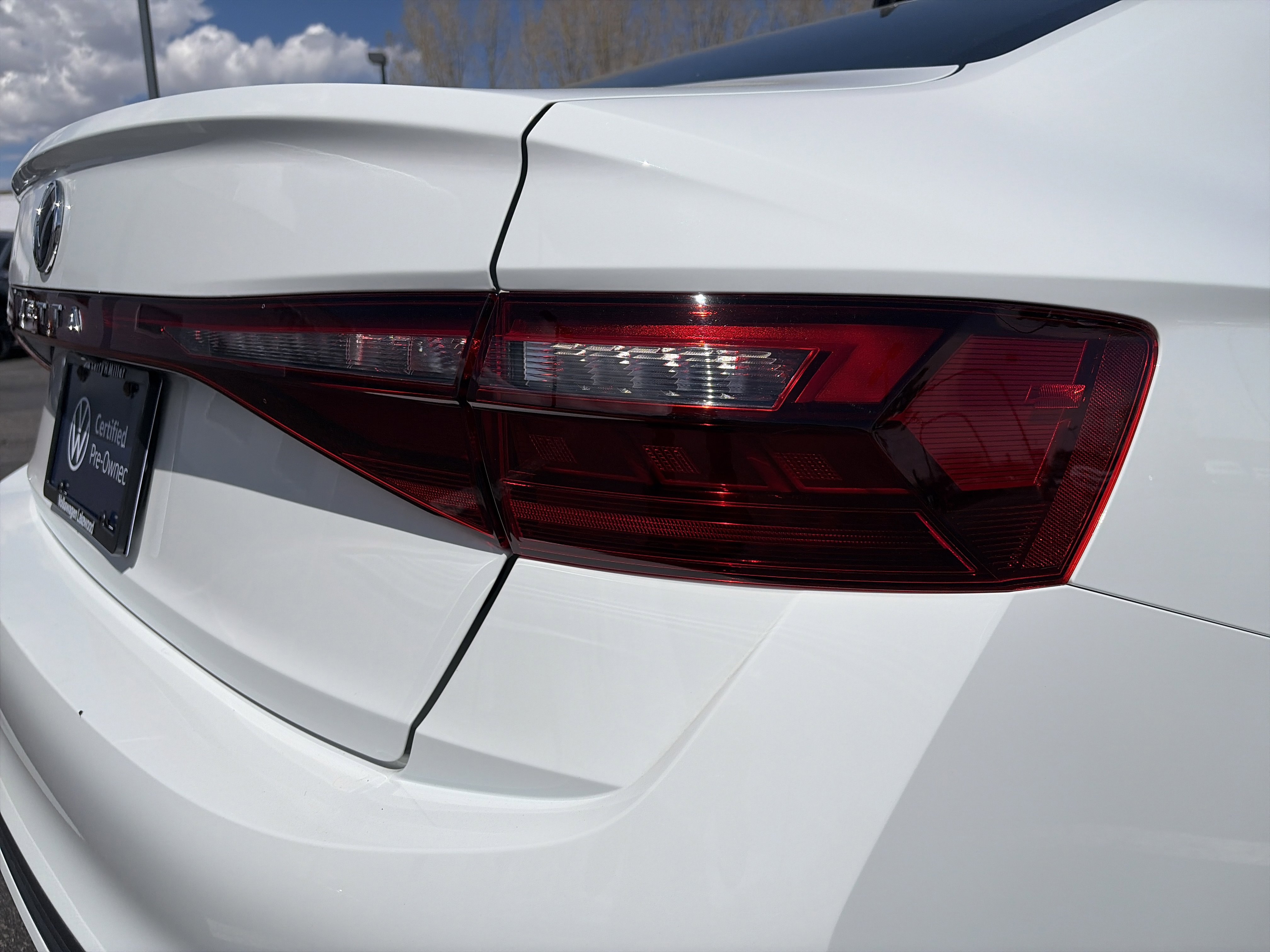 Certified 2025 Volkswagen Jetta S FWD image 25