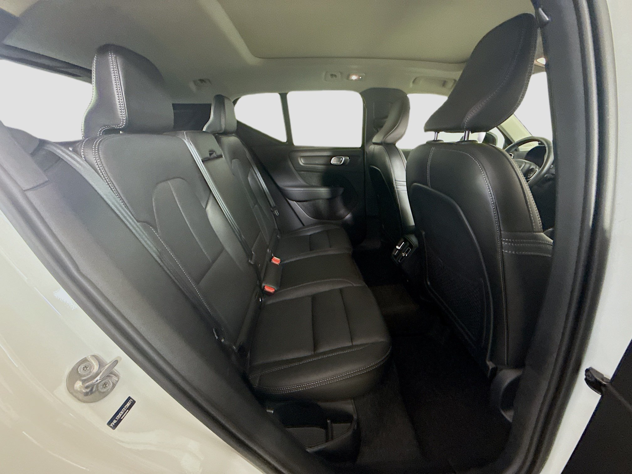 Used 2026 Volvo XC40 B5 Plus AWD/4WD image 27