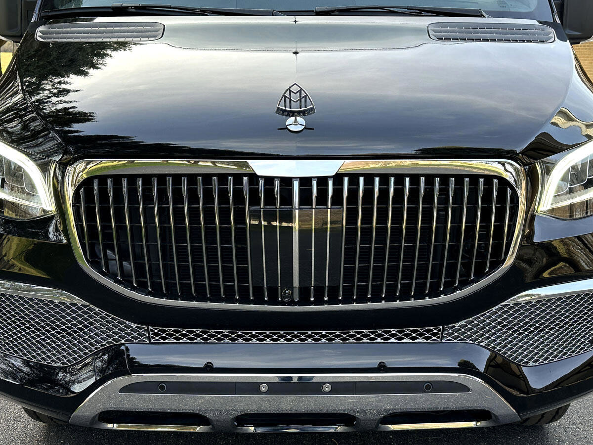 Used 2024 Mercedes-Benz Sprinter 3500 image 2