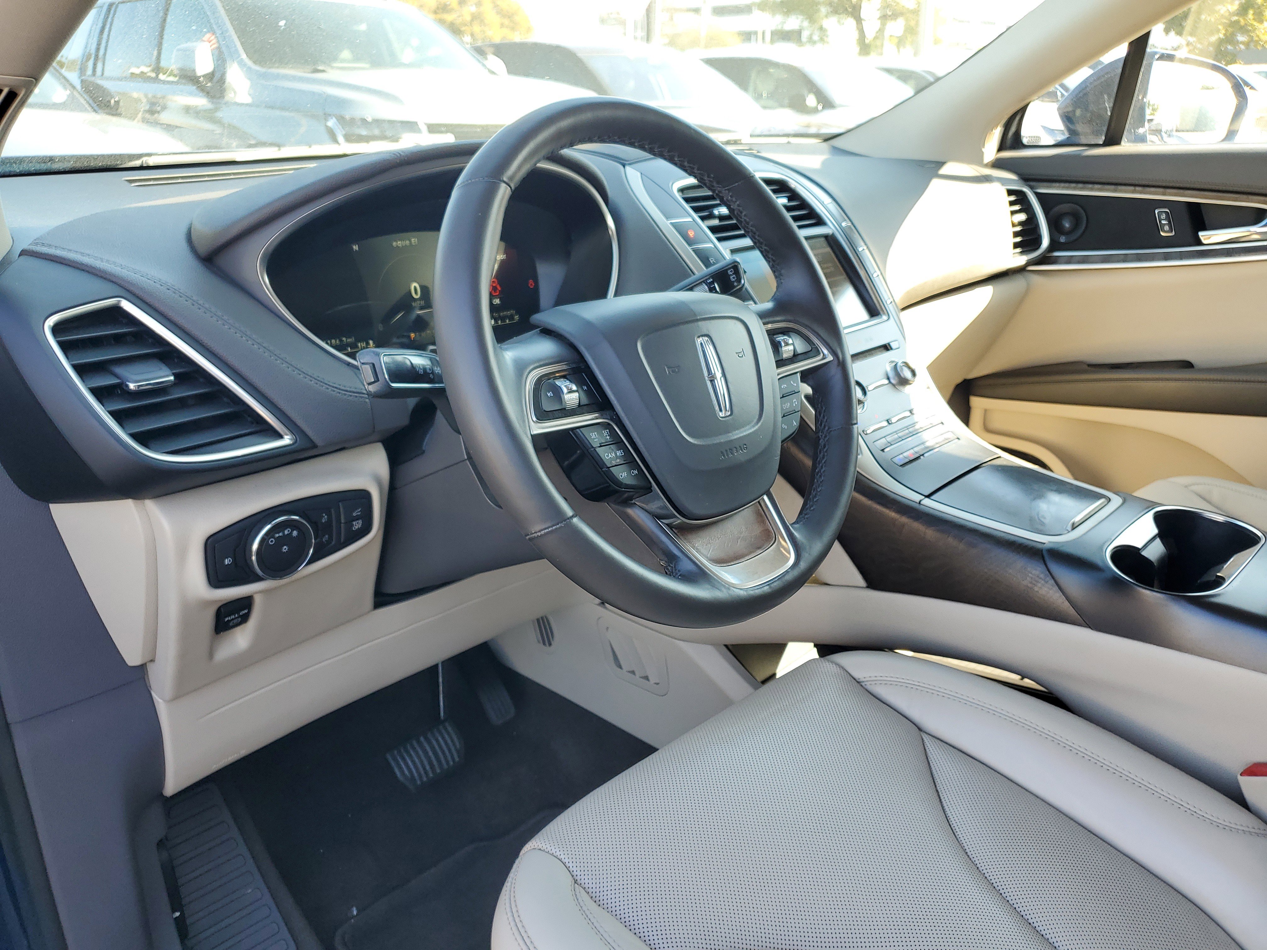 Certified 2019 Lincoln Nautilus Reserve image 13