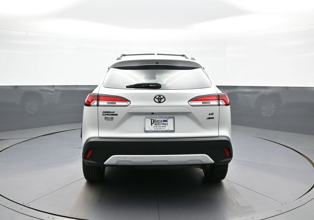 Used 2024 Toyota Corolla Cross LE w/ Black Badges Package (TMS) AWD/4WD image 7