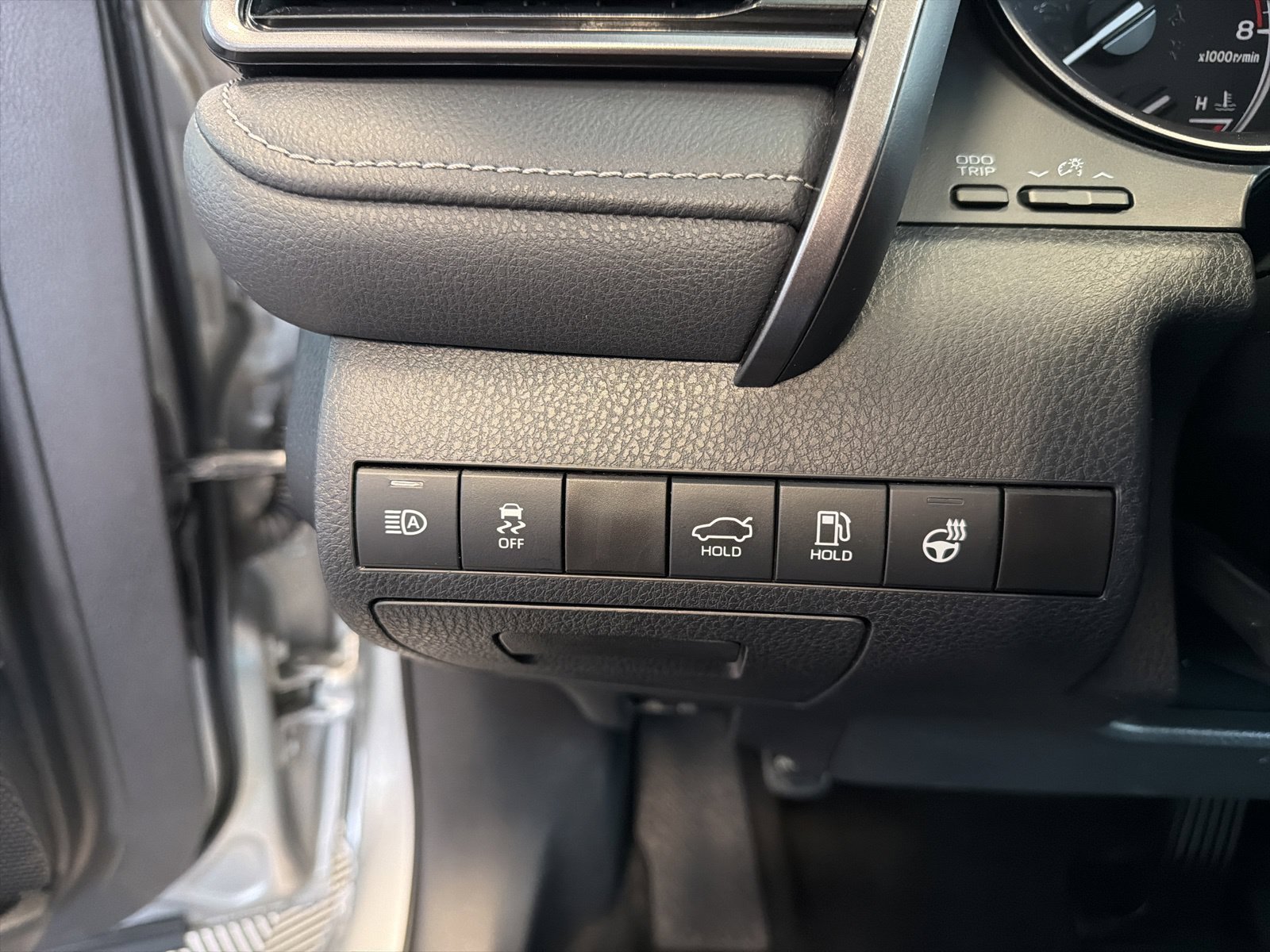 Used 2024 Toyota Camry SE FWD image 14