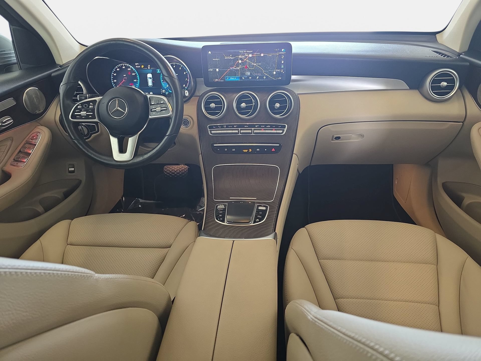 Used 2021 Mercedes-Benz GLC 300 4MATIC image 9