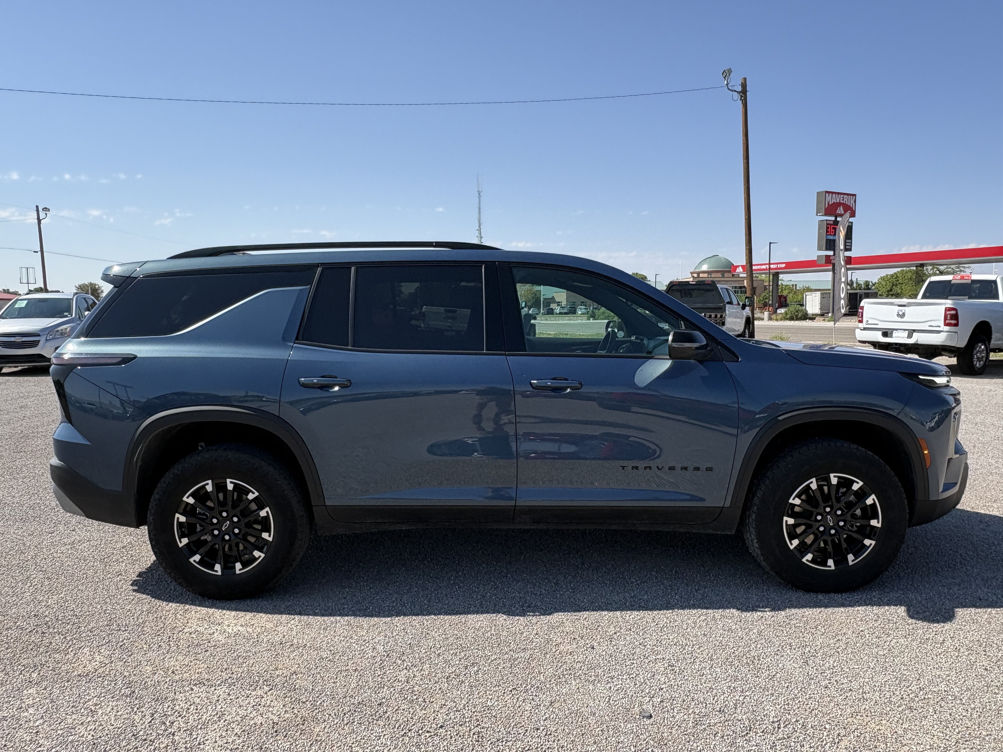 Used 2025 Chevrolet Traverse Z71 AWD/4WD image 8