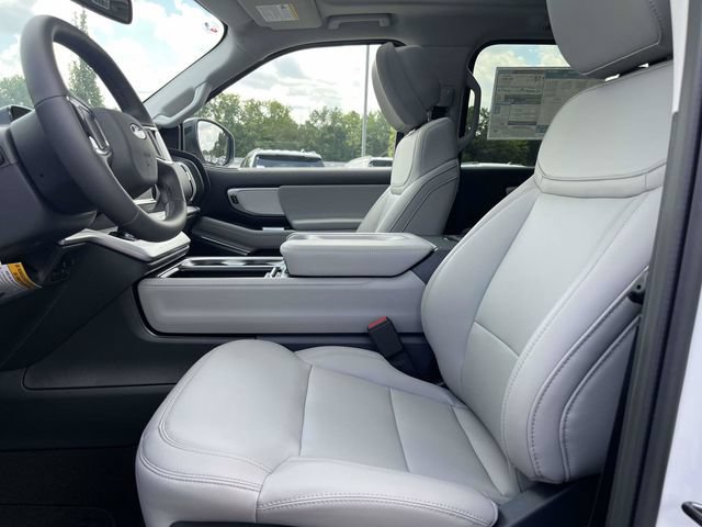 New 2027 Ford Expedition Max Active RWD image 15
