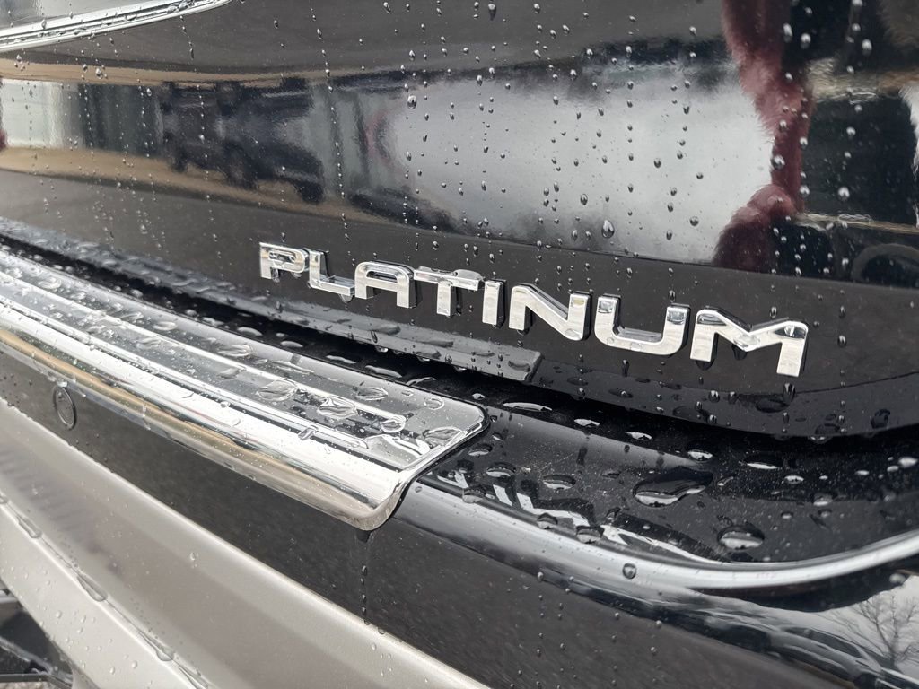 New 2026 Toyota Highlander Platinum image 16