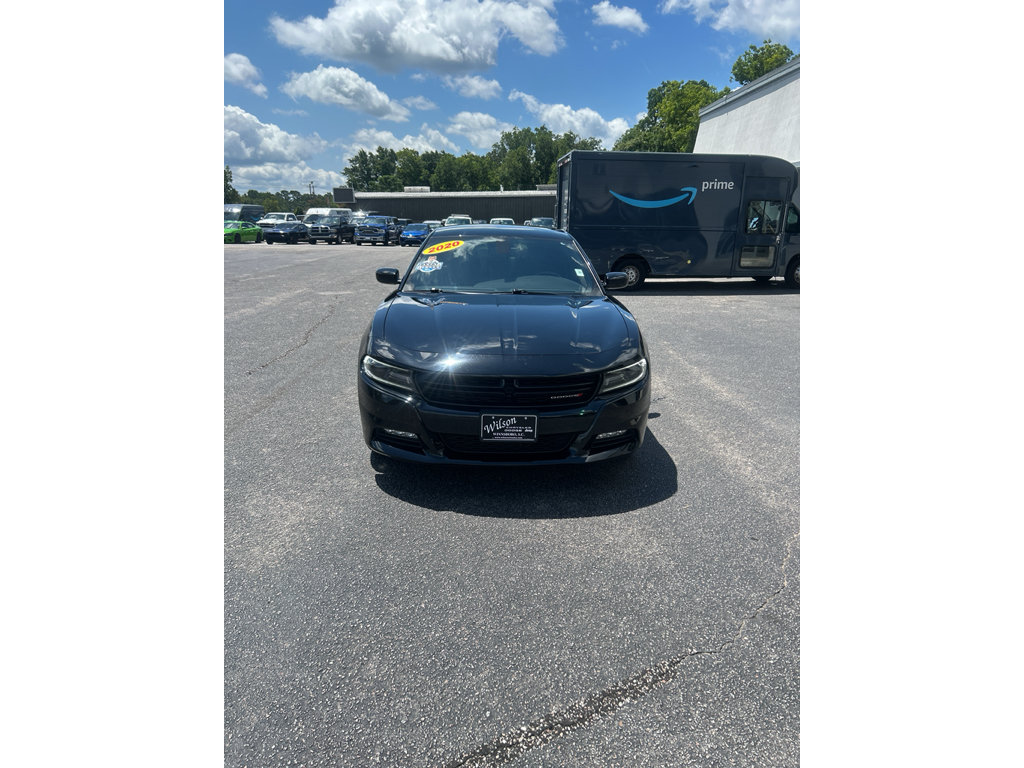 Used 2020 Dodge Charger SXT AWD/4WD image 4