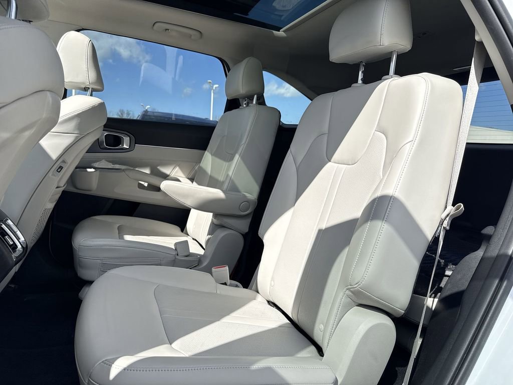 Used 2023 Kia Sorento SX image 25