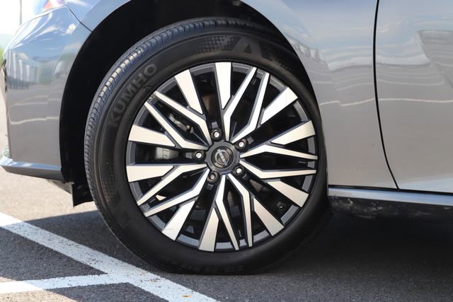 Used 2025 Nissan Altima 2.5 SV FWD image 2