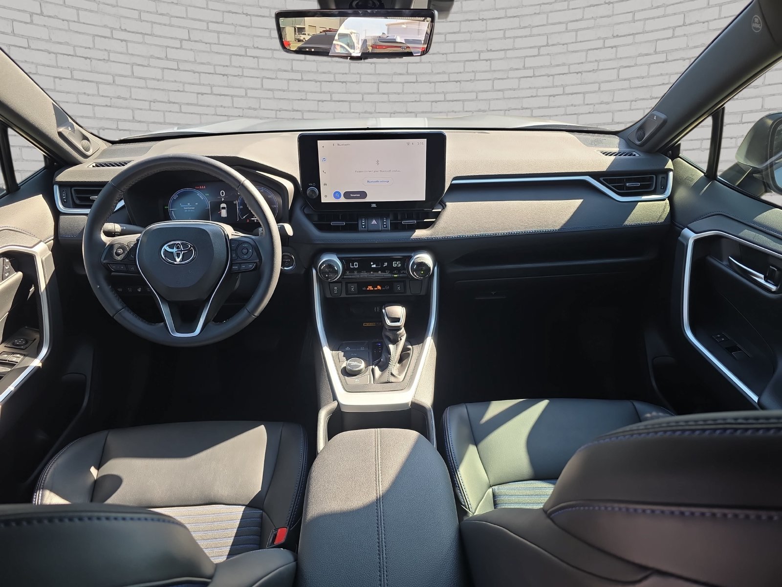 Used 2024 Toyota RAV4 XSE AWD/4WD image 10