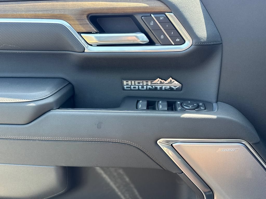 New 2026 Chevrolet Silverado 1500 High Country w/ Midnight Edition AWD/4WD image 19