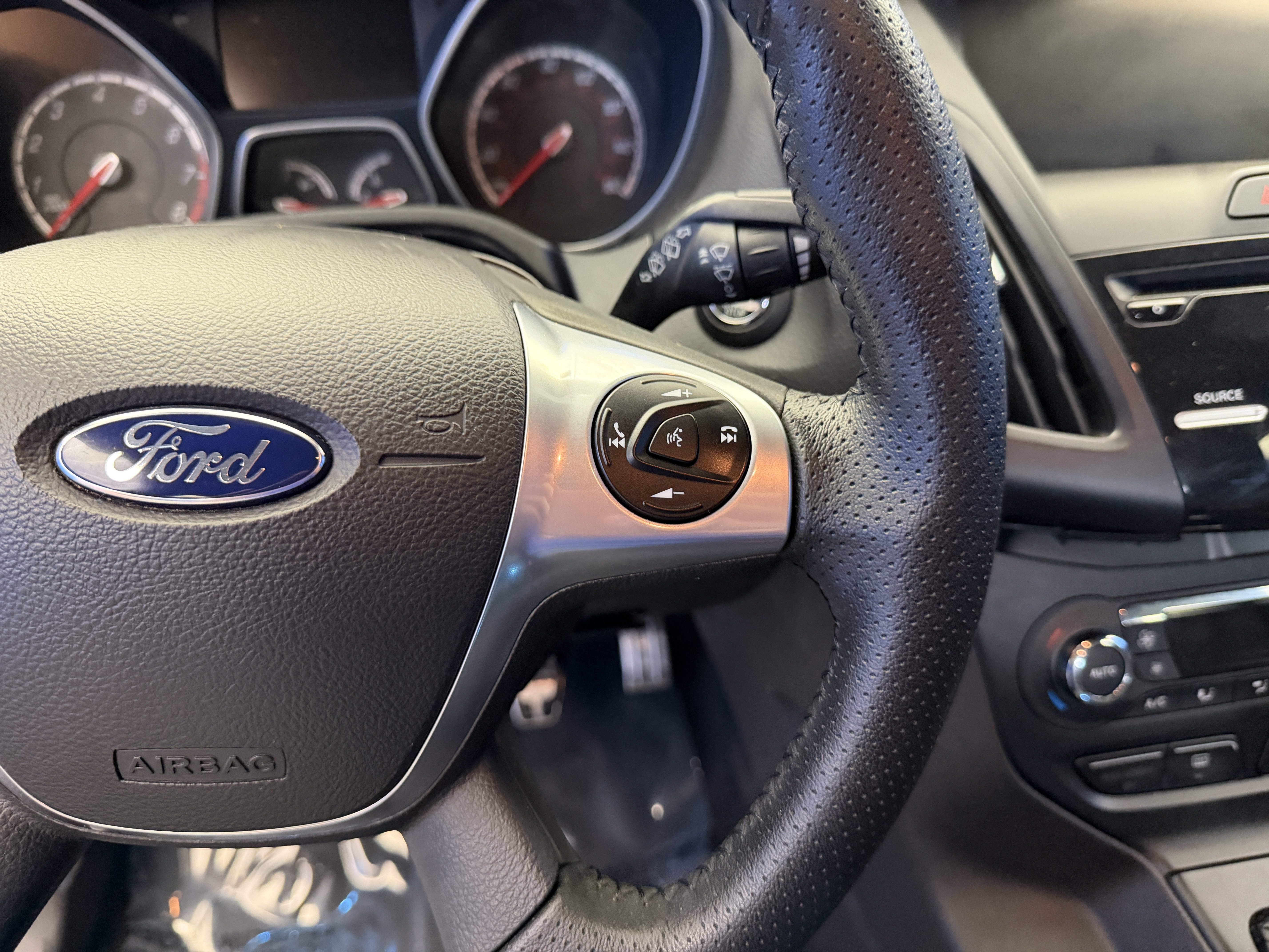 Used 2014 Ford Focus ST w/ Equipment Group 202A FWD image 13