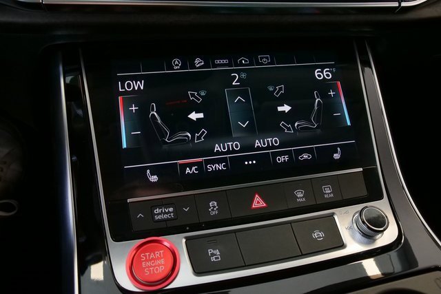 Used 2023 Audi Q8 Premium image 24
