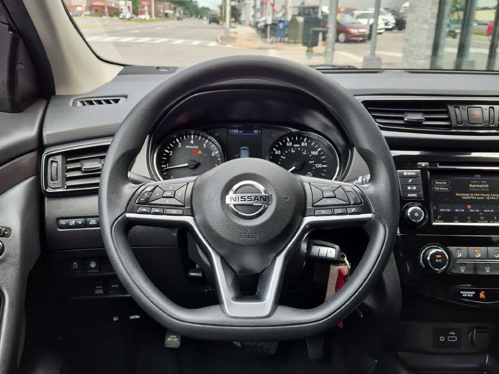 Used 2020 Nissan Rogue Sport S w/ Appearance Package AWD/4WD image 12