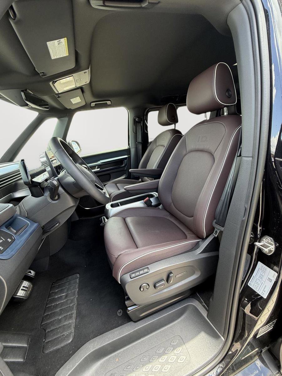 New 2025 Volkswagen ID. Buzz Pro S image 11