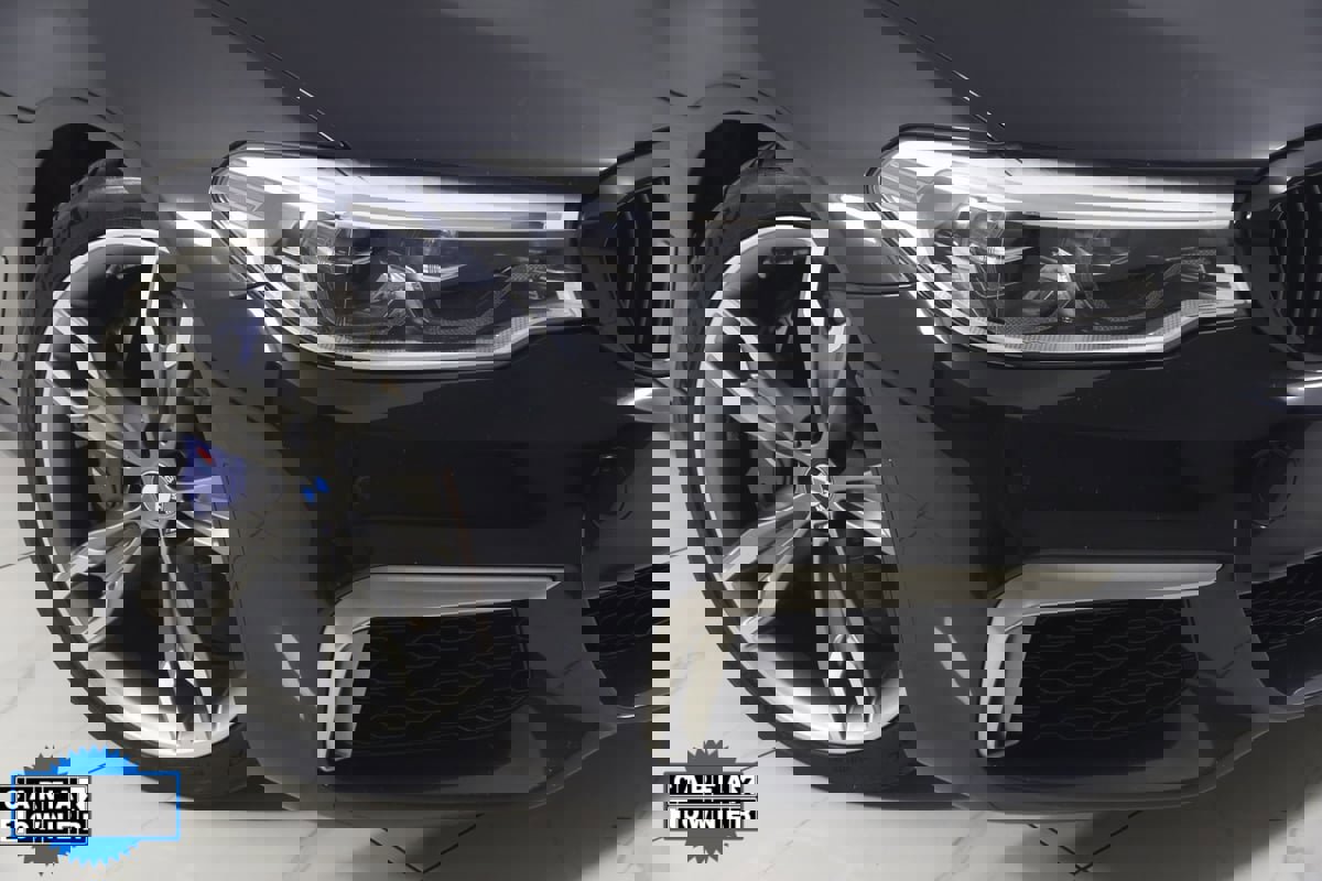 Used 2020 BMW M550i xDrive w/ Premium Package image 18