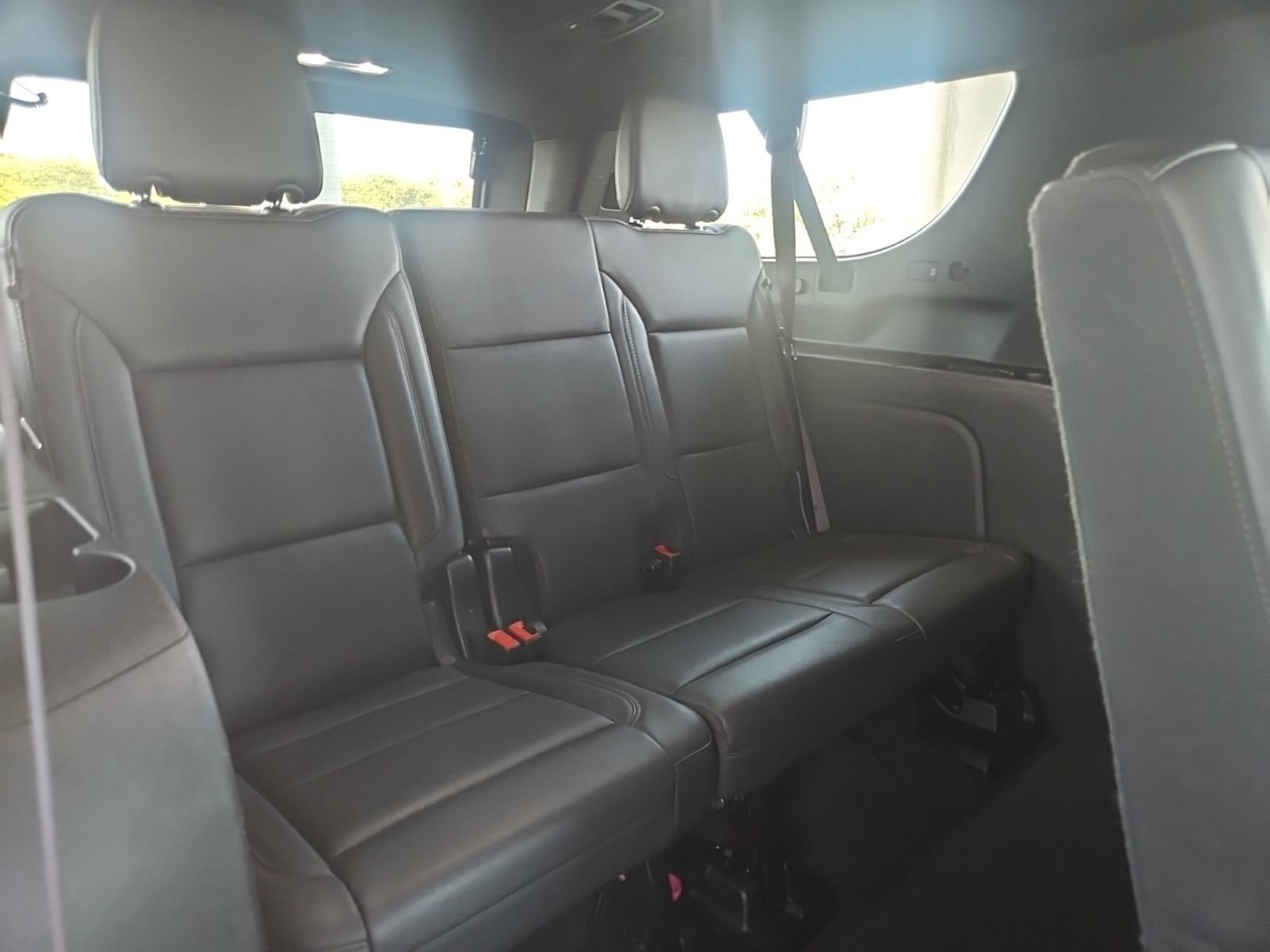 Used 2025 Chevrolet Suburban Z71 AWD/4WD image 9