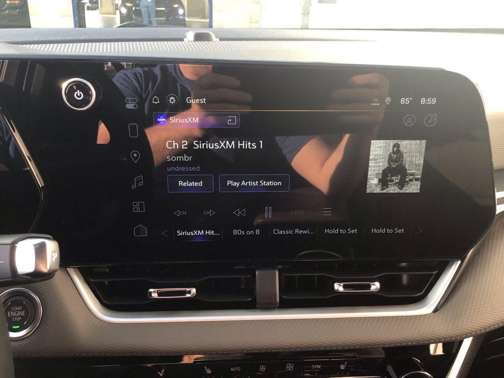 New 2026 Chevrolet Equinox LT w/ Convenience Package II image 21