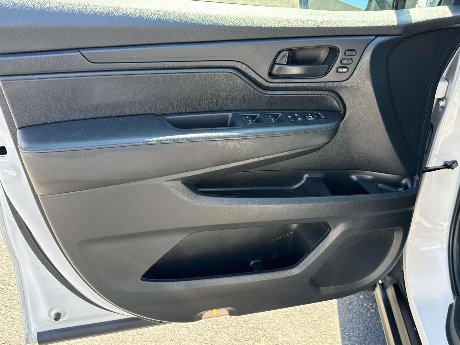Used 2025 Honda Odyssey EX-L image 17