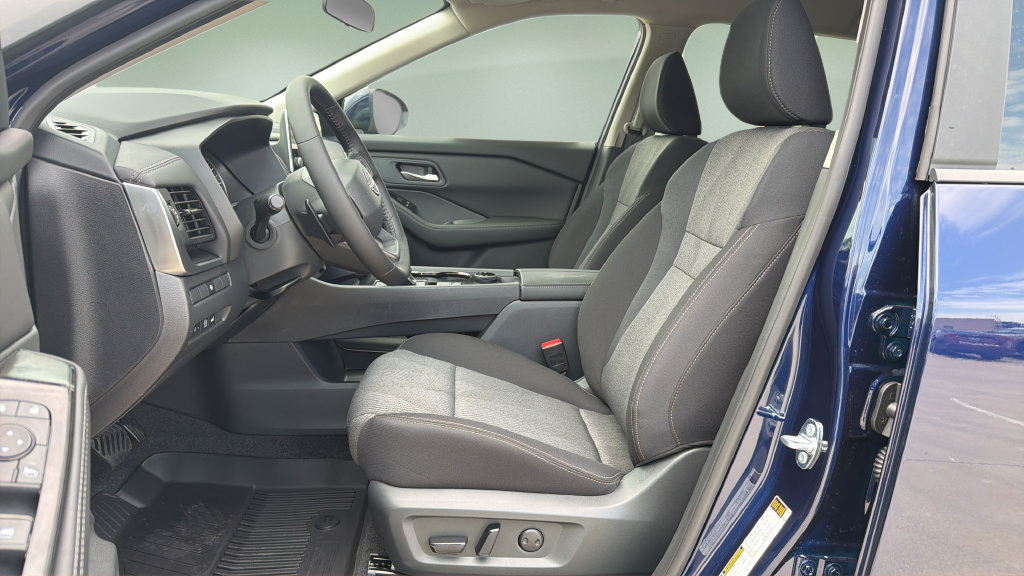 New 2026 Nissan Rogue SV w/ Cold Weather Package AWD/4WD image 17