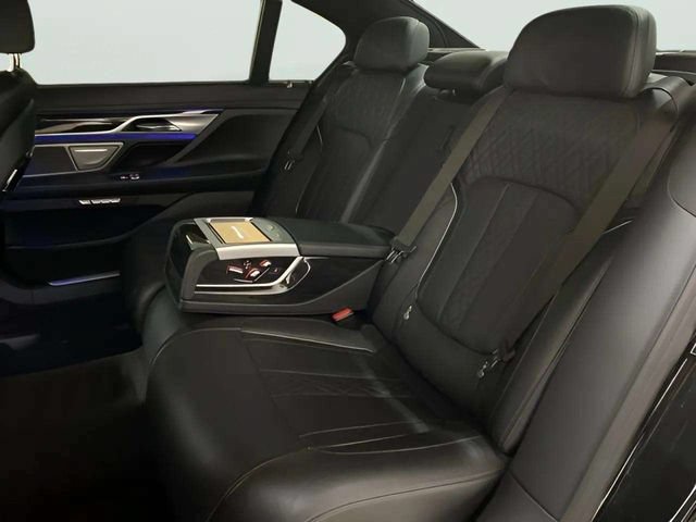 Used 2017 BMW 740i RWD image 67