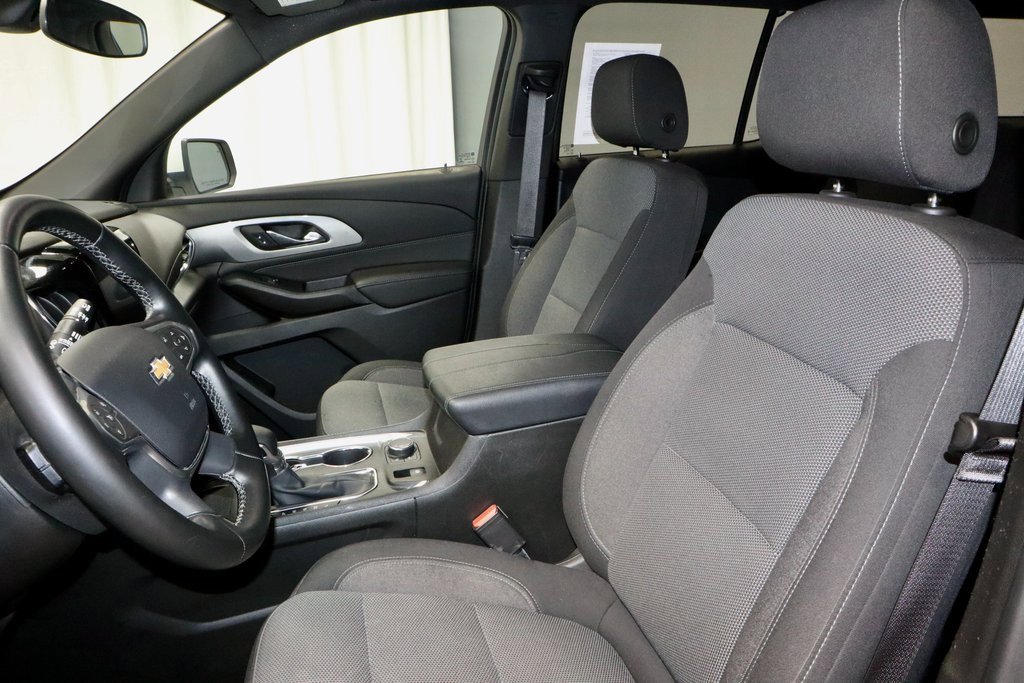 Used 2023 Chevrolet Traverse LT image 25