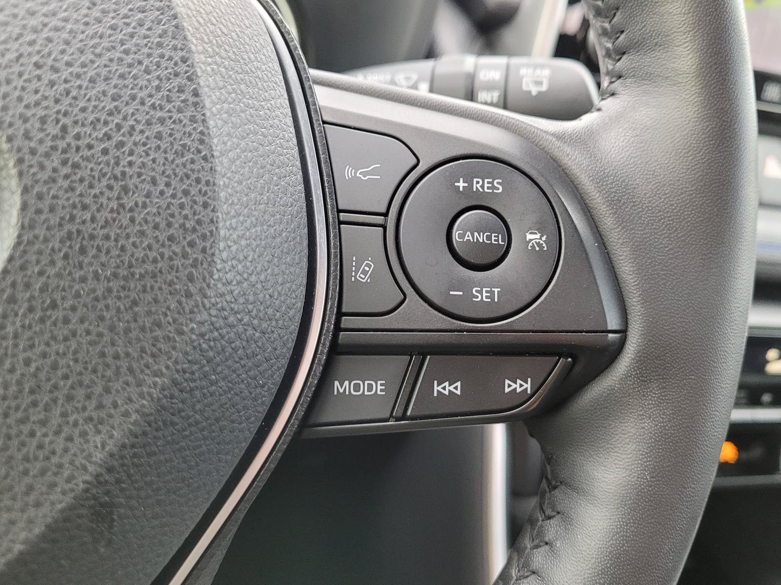Used 2021 Toyota RAV4 XSE AWD/4WD image 8