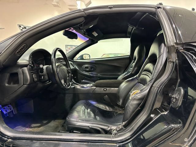Used 2002 Chevrolet Corvette Coupe w/ Preferred Equipment Group2 RWD image 8