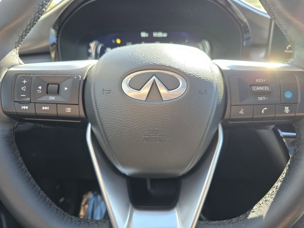 Used 2025 INFINITI QX60 Luxe w/ Vision Package image 29